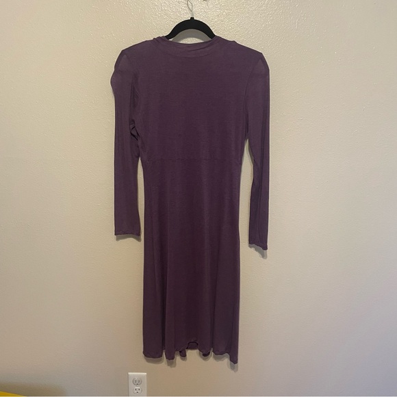 Boden Purple Long Sleeve V-Neck Twist Front Detail Wool Blend Size 6L Lined - Picture 2 of 6